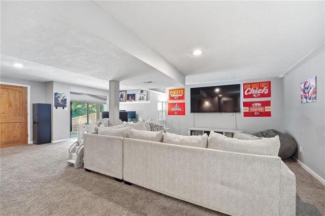 5108 E 39th Street, Kansas City, MO 64128