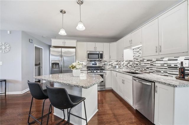 5108 E 39th Street, Kansas City, MO 64128
