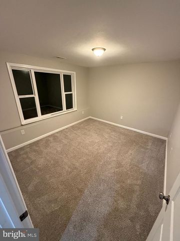 1220 LAKEVIEW DR, Cross Junction, VA 22625