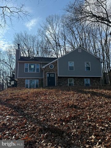 1220 LAKEVIEW DR, Cross Junction, VA 22625