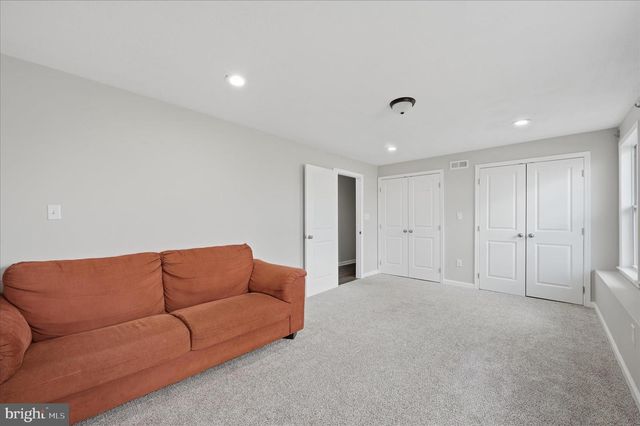 1220 LAKEVIEW DR, Cross Junction, VA 22625