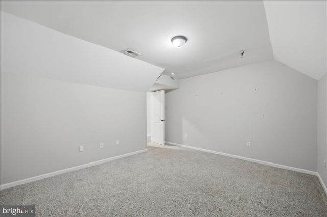 1220 LAKEVIEW DR, Cross Junction, VA 22625