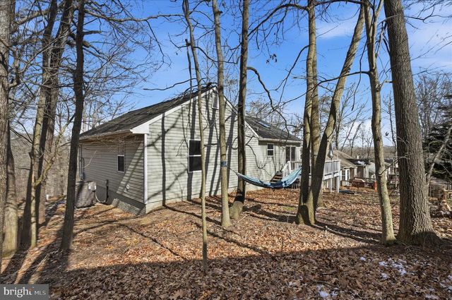 1220 LAKEVIEW DR, Cross Junction, VA 22625