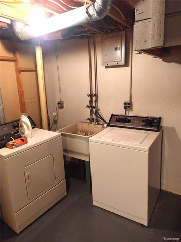 6907 Harvard Lane, Canton Charter Township, MI 48187