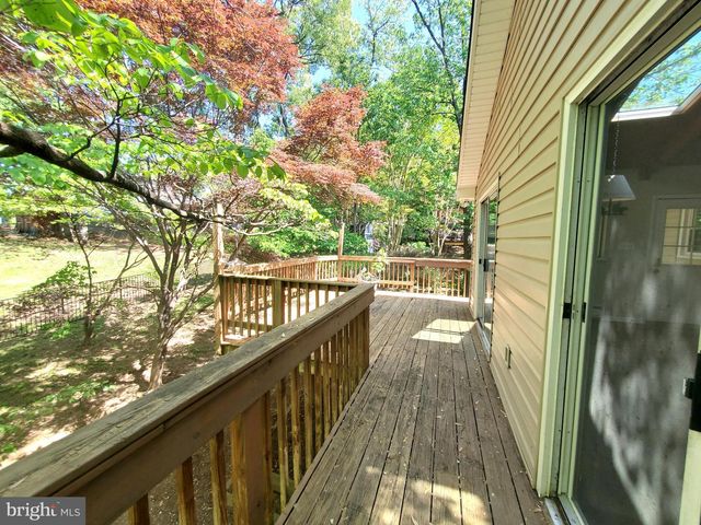 1122 CRESTVIEW DR, Annapolis, MD 21409