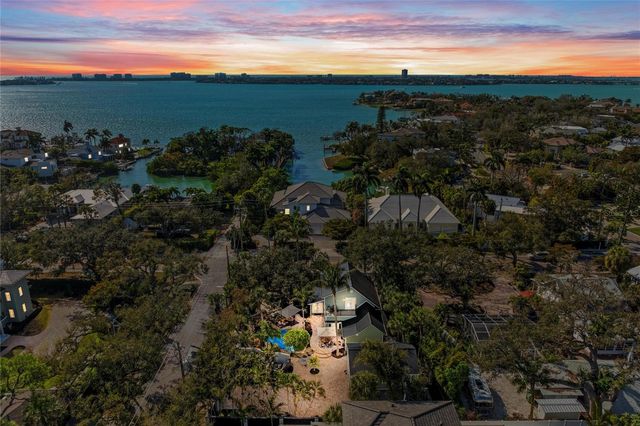 1611 HYDE PARK STREET, Sarasota, FL 34239