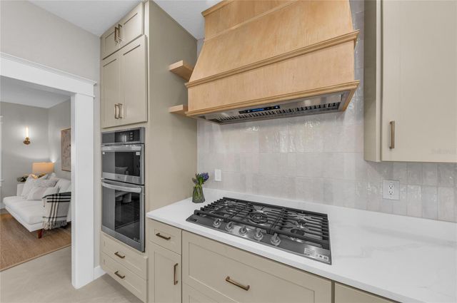 1611 HYDE PARK STREET, Sarasota, FL 34239