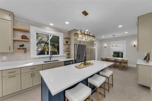 1611 HYDE PARK STREET, Sarasota, FL 34239