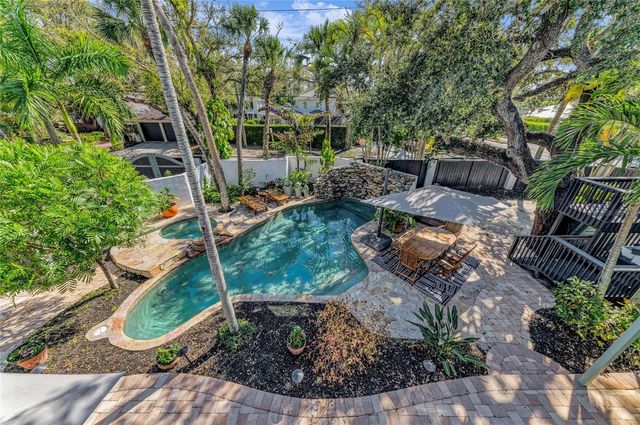 1611 HYDE PARK STREET, Sarasota, FL 34239