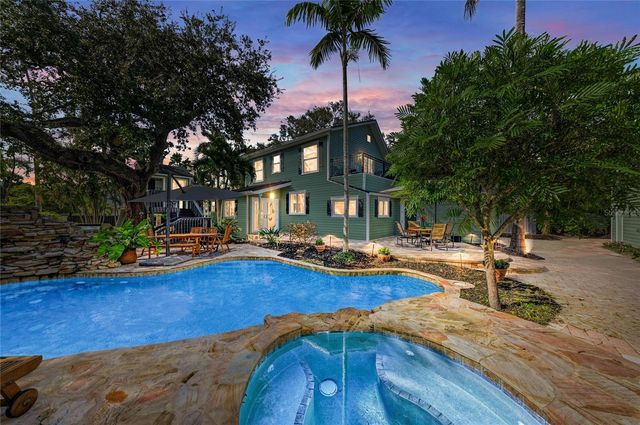 1611 HYDE PARK STREET, Sarasota, FL 34239