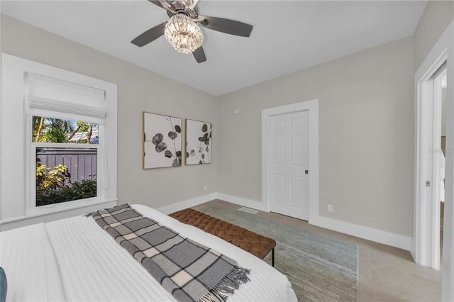 1611 HYDE PARK STREET, Sarasota, FL 34239