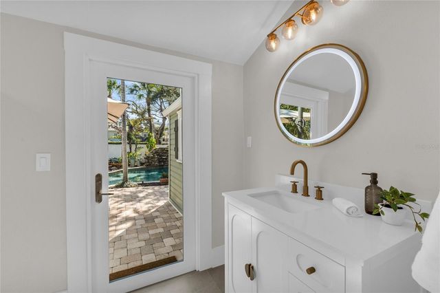 1611 HYDE PARK STREET, Sarasota, FL 34239