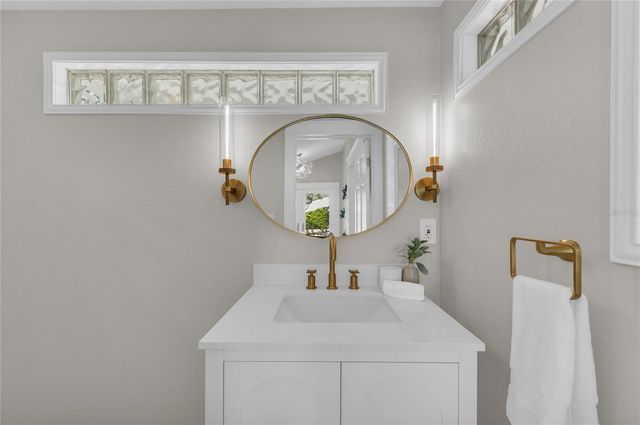 1611 HYDE PARK STREET, Sarasota, FL 34239