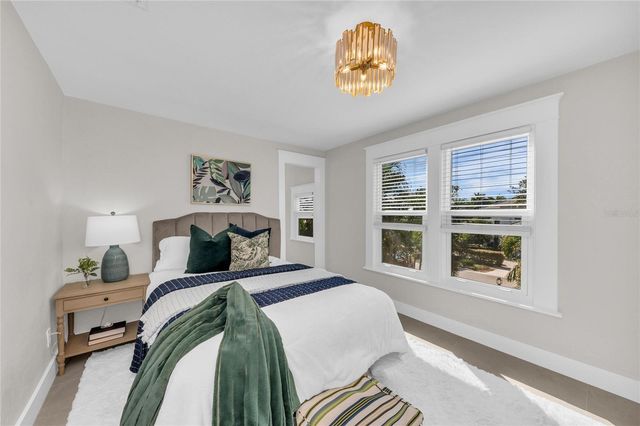 1611 HYDE PARK STREET, Sarasota, FL 34239