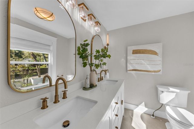 1611 HYDE PARK STREET, Sarasota, FL 34239