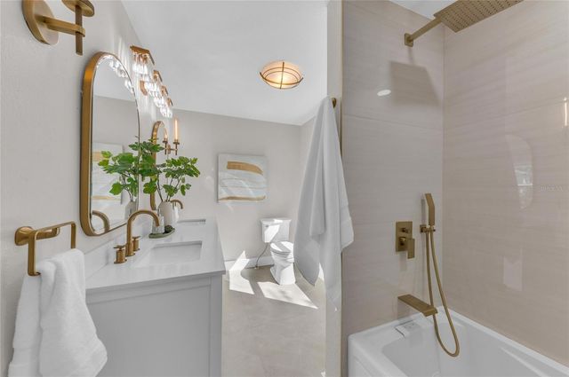 1611 HYDE PARK STREET, Sarasota, FL 34239