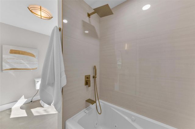 1611 HYDE PARK STREET, Sarasota, FL 34239