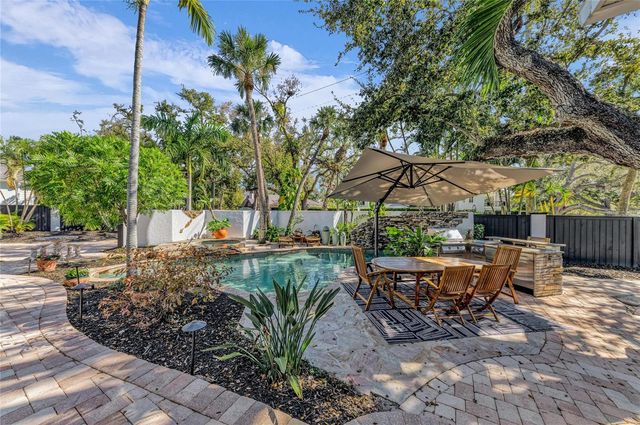 1611 HYDE PARK STREET, Sarasota, FL 34239