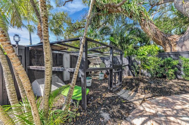 1611 HYDE PARK STREET, Sarasota, FL 34239