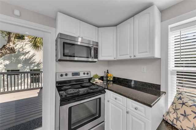 1611 HYDE PARK STREET, Sarasota, FL 34239