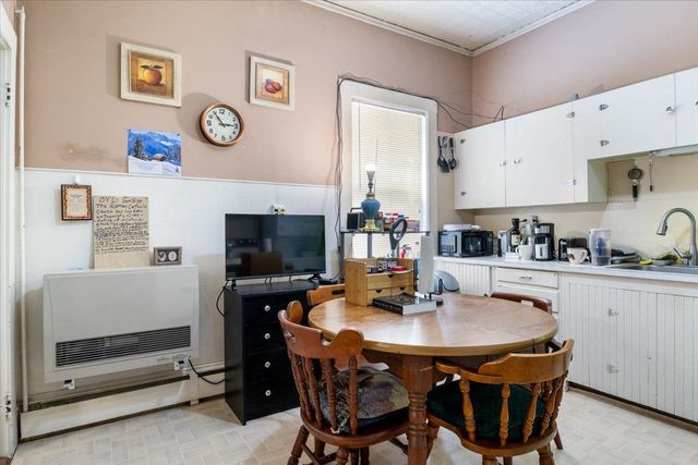 6 Dawson Street, Milton, NH 03851