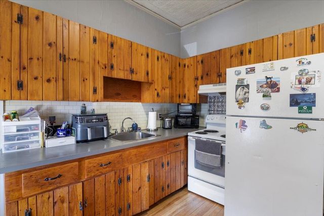 6 Dawson Street, Milton, NH 03851