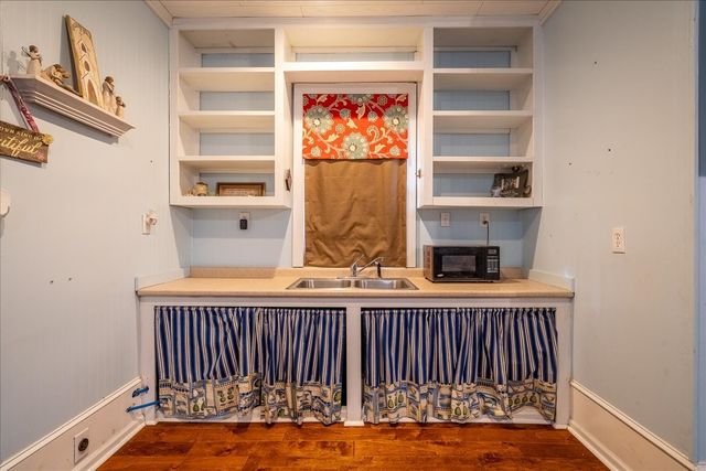 226 Nash Rd, Summertown, TN 38483