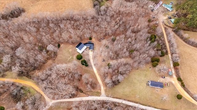 226 Nash Rd, Summertown, TN 38483