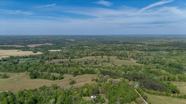 226 Nash Rd, Summertown, TN 38483