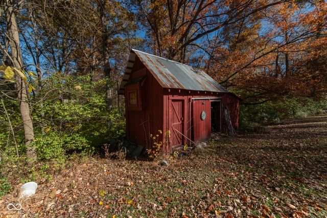 450 S County Road 90 W, North Vernon, IN 47265