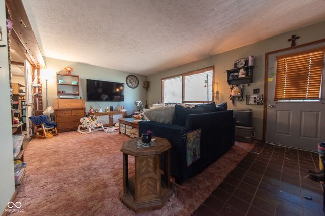 450 S County Road 90 W, North Vernon, IN 47265