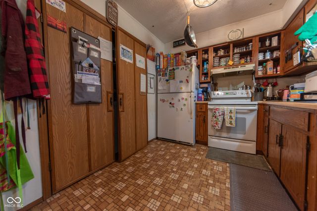 450 S County Road 90 W, North Vernon, IN 47265