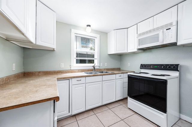 2012 Avenue F, Dickinson, TX 77539