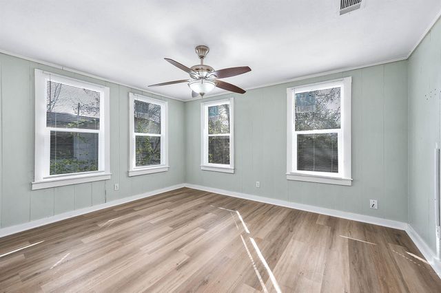 2012 Avenue F, Dickinson, TX 77539