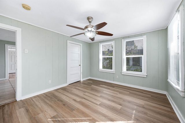 2012 Avenue F, Dickinson, TX 77539