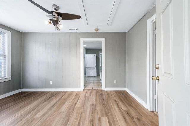 2012 Avenue F, Dickinson, TX 77539