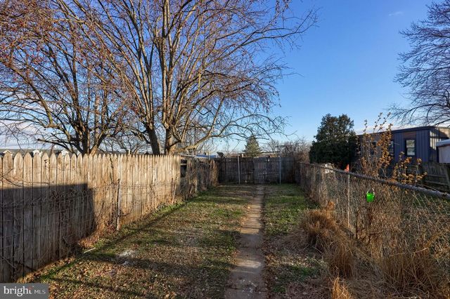 640 HEBRANK ST, Lancaster, PA 17603