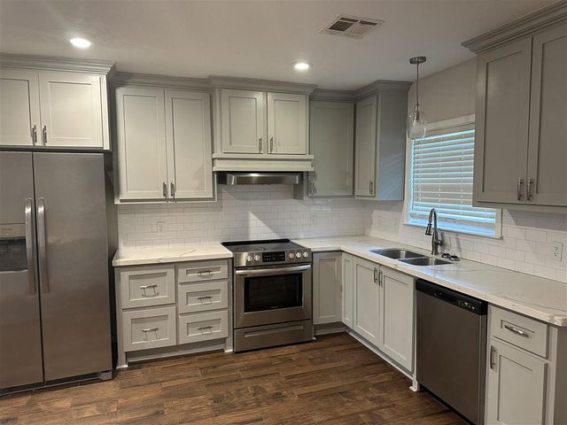 2116 Ellis, Westlake, LA 70669