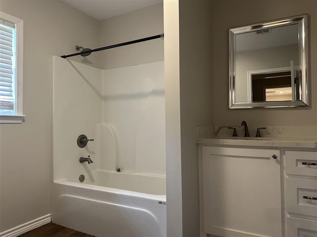 2116 Ellis, Westlake, LA 70669