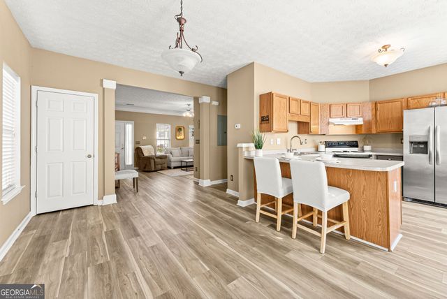 4912 Oak Meadow Lane, Oakwood, GA 30566