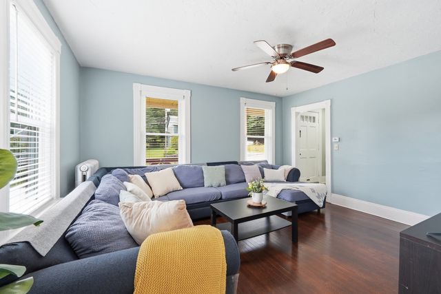96 Apricot St, Worcester, MA 01603