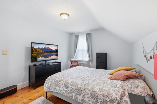 96 Apricot St, Worcester, MA 01603