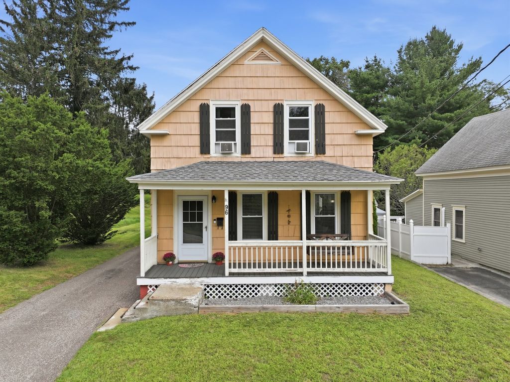 96 Apricot St, Worcester, MA 01603