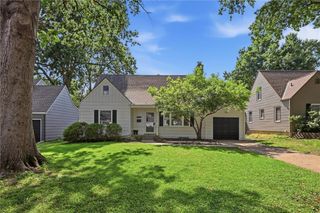 5516 Rosewood Street, Roeland Park, KS 66205