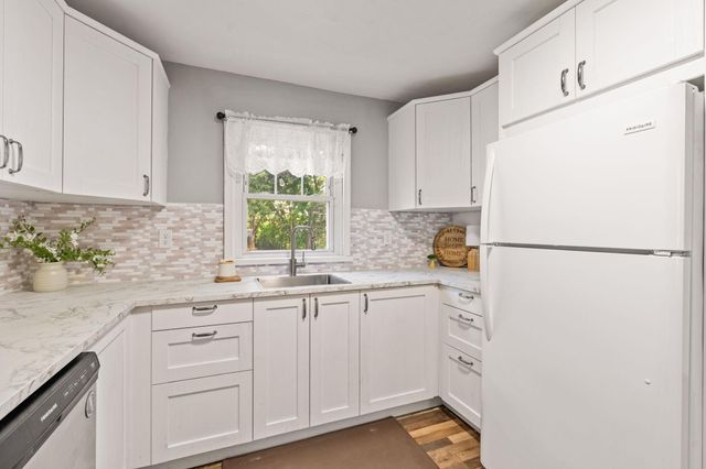 1752 Flandrau Street, Maplewood, MN 55109