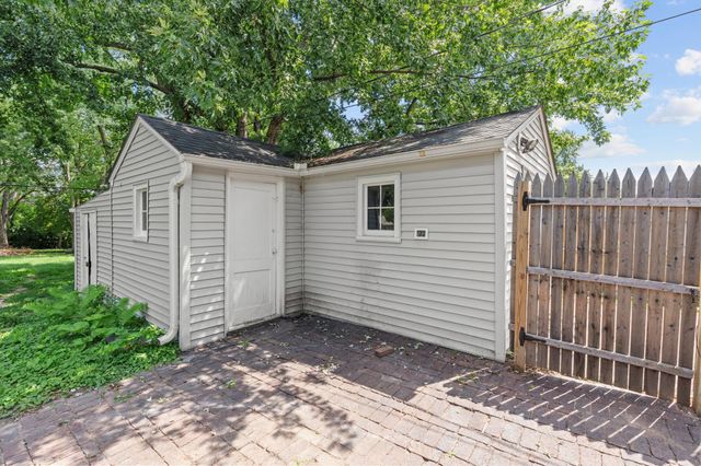 1752 Flandrau Street, Maplewood, MN 55109