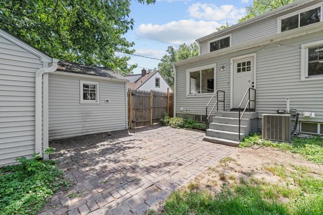 1752 Flandrau Street, Maplewood, MN 55109