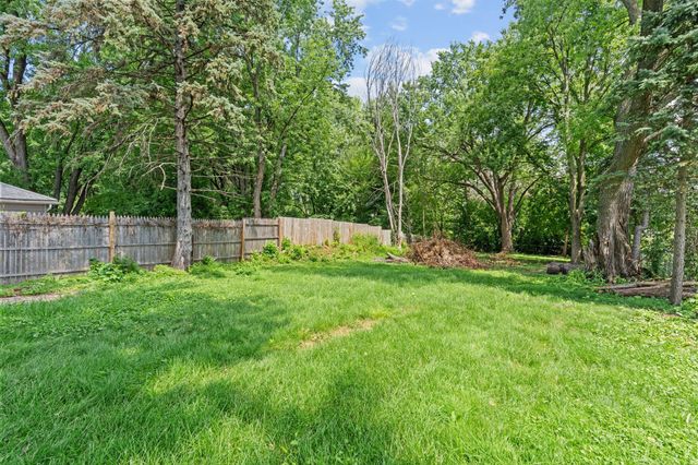1752 Flandrau Street, Maplewood, MN 55109