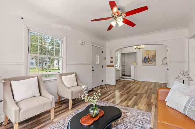 1752 Flandrau Street, Maplewood, MN 55109