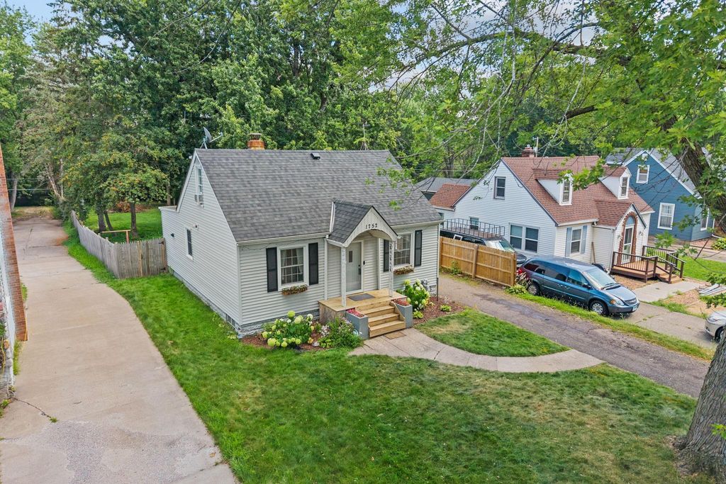 1752 Flandrau Street, Maplewood, MN 55109 — photo 2